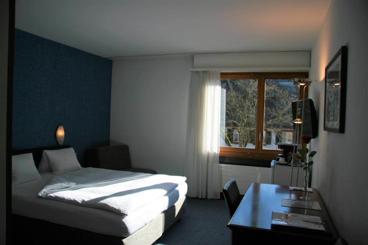 Hotel Eremitage อาร์เลสไฮม์ ภายนอก รูปภาพ